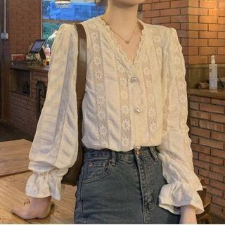 V-neck Lace Shirt Off-white - One Size