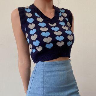 Sleeveless V-neck Heart Print Knit Top