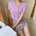 Short Sleeve V-neck Lettuce Edge Top / Floral Print Mini A-line Skirt
