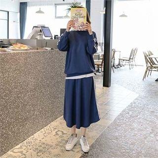 Set: Contrast-trim Sweatshirt + Long Flare Skirt