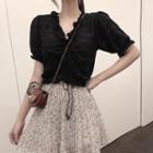 Short-sleeve Eyelet Lace Drawstring Top / Floral Print A-line Skirt