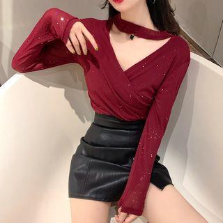 V-neck Sweater / Faux Leather A-line Skirt