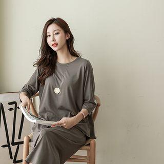T-shirt & Skirt Monotone Lounge Set