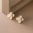 Faux Pearl Flower Ear Stud 1 Pair - White & Gold - One Size