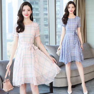 Short-sleeve Checked A-line Dress