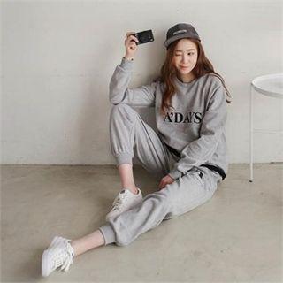 Set: Round-neck Lettering Sweatshirt + Drawstring-waist Sweat Pants