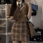 Short-sleeve Blazer / Neck Tie Shirt / Plaid Skirt