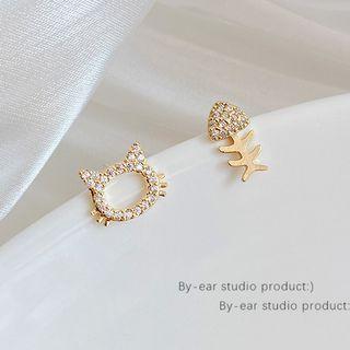 Cat & Fish Bone Rhinestone Asymmetrical Earring 1 Pair - E4302 - 925 Silver - Gold - One Size