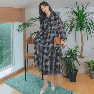 Plus Size Beribboned Maxi Plaid Dress