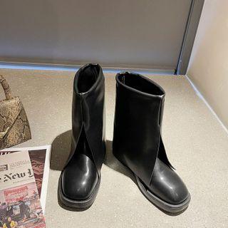 Slit Short Boots