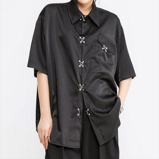 Elbow-sleeve Hook Closure Shirt