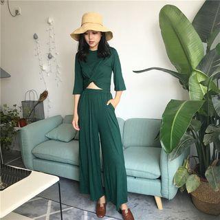 Set: Elbow-sleeve Twisted Front T-shirt + Slit Wide-leg Pants