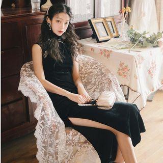 Set: Jacquard Sleeveless Maxi Qipao + Sequined Cape