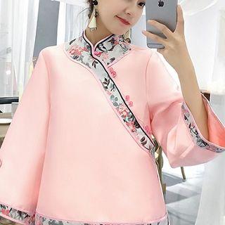 Traditional Chinese 3/4-sleeve Floral Cuff Top