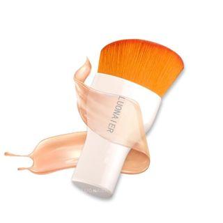 Foundation Brush Milky White - One Size
