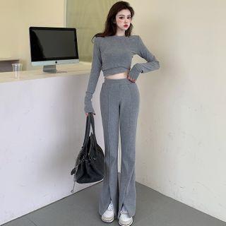 Long-sleeve Cropped T-shirt / Slit Sweatpants