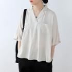 Pocket-front Elbow-sleeve Blouse