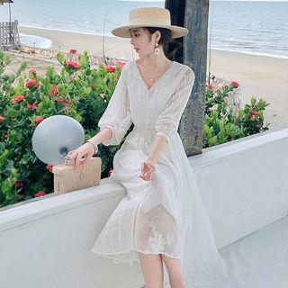Sleeveless Lace Dress / 3/4-sleeve Lace Dress
