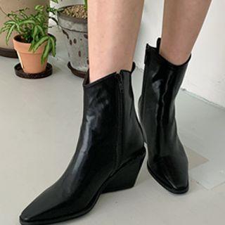 Pointy-toe Wedge Short Boots