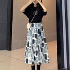 Short-sleeve Print T-shirt / Printed Midi Dress