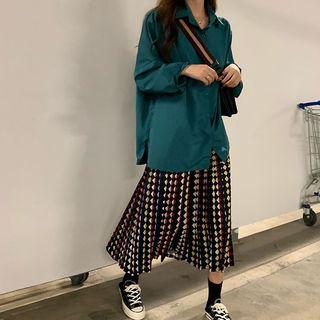 Plain Shirt / Geometric Print A-line Midi Skirt