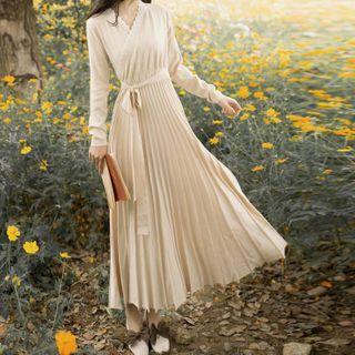 Long-sleeve Pleated Knit Maxi Dress