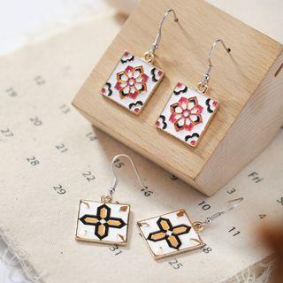 925 Sterling Silver Patterned Square Earring