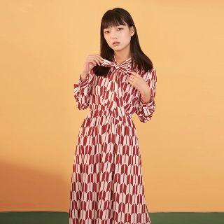 Long-sleeve Gather-waist Patterned Dress