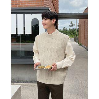 Round-neck Patterned Sweater Vest