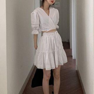 Balloon-sleeve Lace Trim Blouse / A-line Skirt