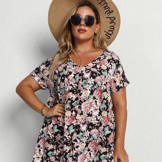 Plus Size Short-sleeve V-neck Floral A-line Dress