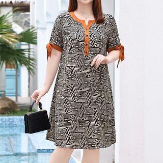 Short-sleeve Geometric Print Midi Dress