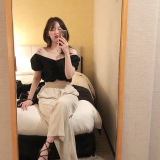 Puff-sleeve Crop Top Black - One Size
