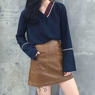 Color-block V-neck Long-sleeve Top