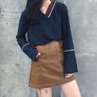 Color-block V-neck Long-sleeve Top