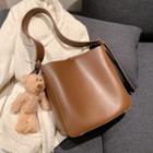 Plain One-shoulder Bucket Bag