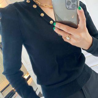 Sharp-shoulder Metal-buttoned Knit Top