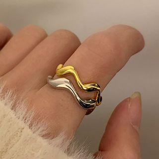Wavy Alloy Layered Ring