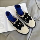 Adhesive Tab Fleece Panel Flats