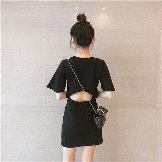 Short Sleeve Open Back Plain Shift Dress