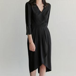 V-neck Pintuck-hem Long Dress