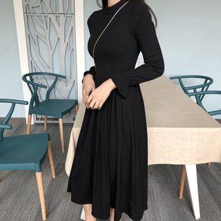 Long-sleeve Ribbed Pleated Dress