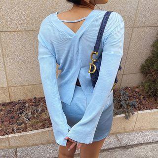 V-neck Twisted-back Knit Top
