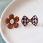 Asymmetrical Floral Stud Earring 1 Pair - Flower & Bow - Brown & Plaid - Brown - One Size