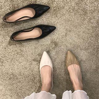 Shirred Pointy-toe Block Heel Pumps