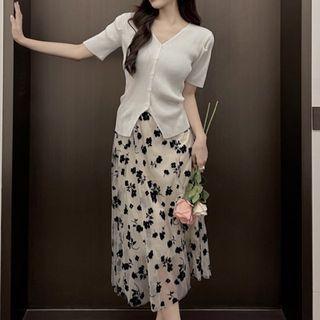 Short-sleeve Cardigan / Floral Midi A-line Skirt
