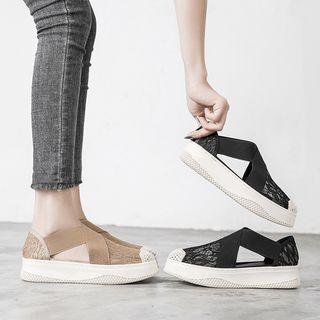 Platform Lace Cut-out Sandals