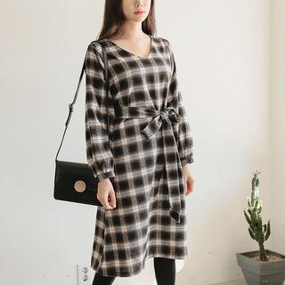 V-neck Tie-waist Midi Plaid Dress