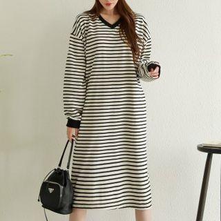 V-neck Stripe Midi T-shirt Dress