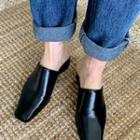Cylinder-heel Flat Mules